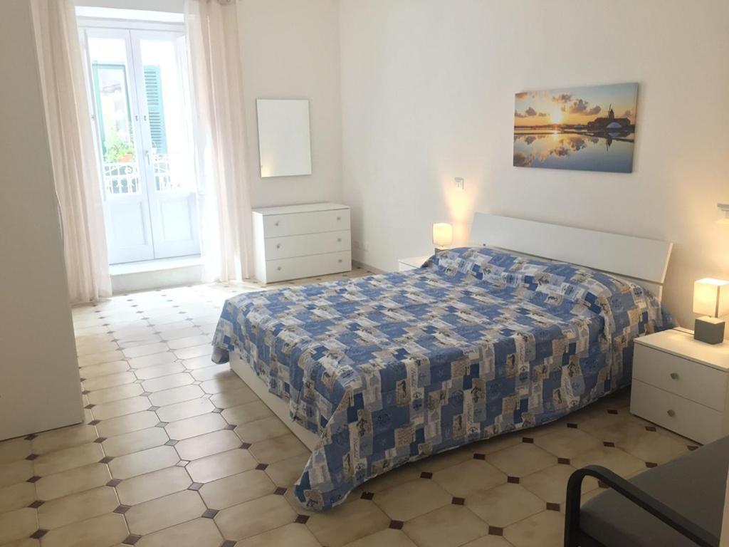 Della Cuba Vacanze Trapani Historic Center Екстериор снимка